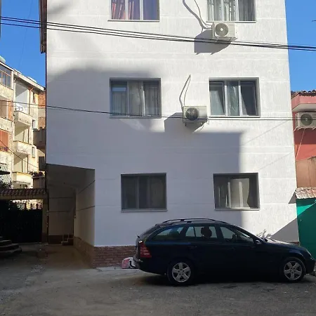 شقة Ar&en
